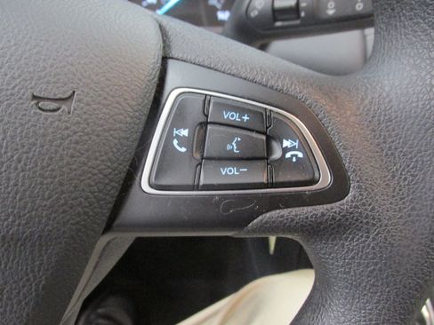 Certified 2020 Ford EcoSport S image 31