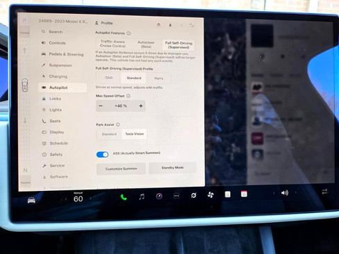Used 2023 Tesla Model X AWD image 40