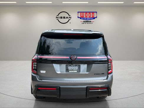 Used 2026 Nissan Armada PRO-4X AWD/4WD image 3