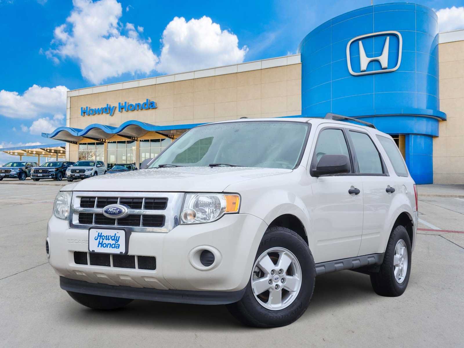 Used 2012 Ford Escape XLS FWD image 1
