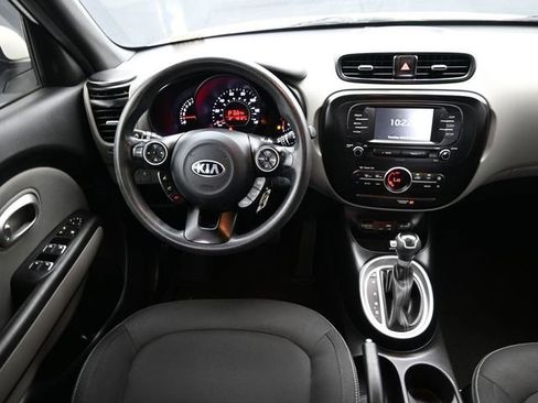 Used 2017 Kia Soul + image 26