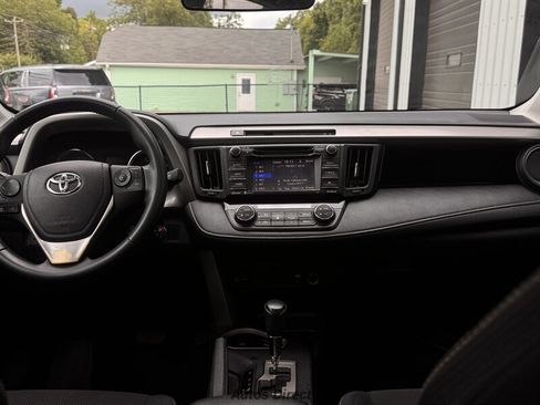Used 2016 Toyota RAV4 XLE FWD image 38