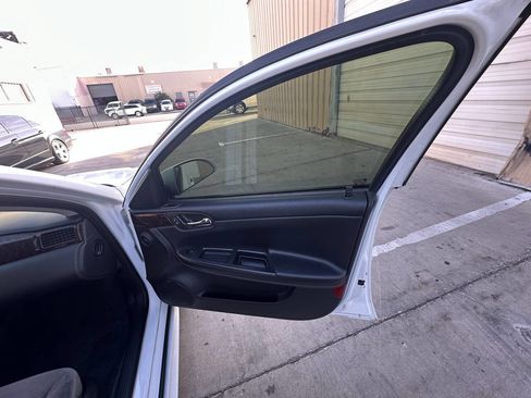 Used 2016 Chevrolet Impala LT image 12