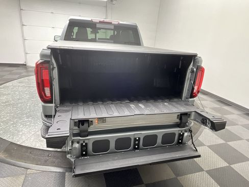 Certified 2026 GMC Sierra 1500 SLT AWD/4WD image 38