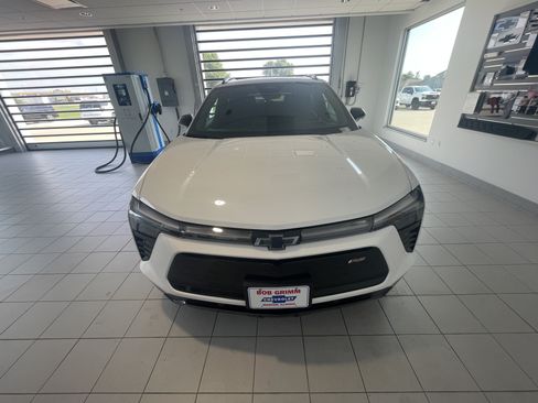 Used 2024 Chevrolet Blazer EV RS RWD image 5