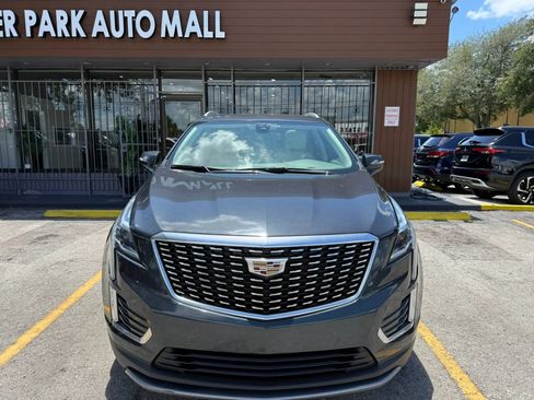 Used 2021 Cadillac XT5 Premium Luxury FWD image 2