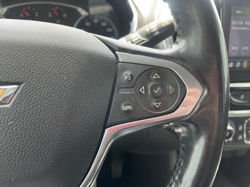 Used 2020 Chevrolet Traverse LT FWD image 20
