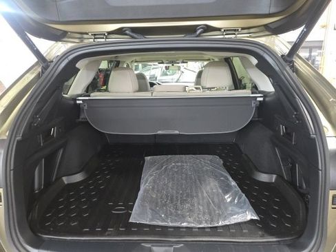 Used 2025 Subaru Outback Premium AWD/4WD image 20