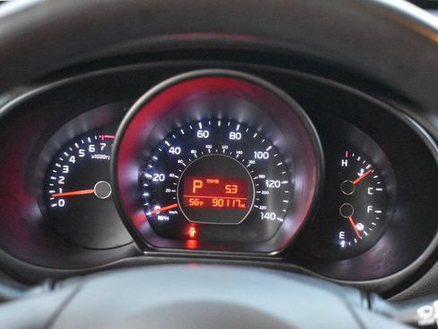 Used 2018 Kia Soul + FWD image 23