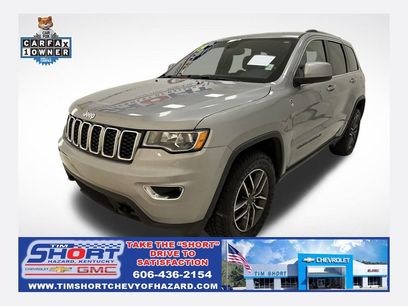 Used 2019 Jeep Grand Cherokee Laredo w/ 18" Wheel & 8.4" Radio Group