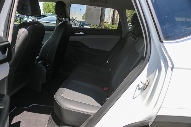 Used 2023 Volkswagen Taos SE FWD image 23