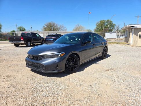 Used 2025 Honda Civic Sport image 1