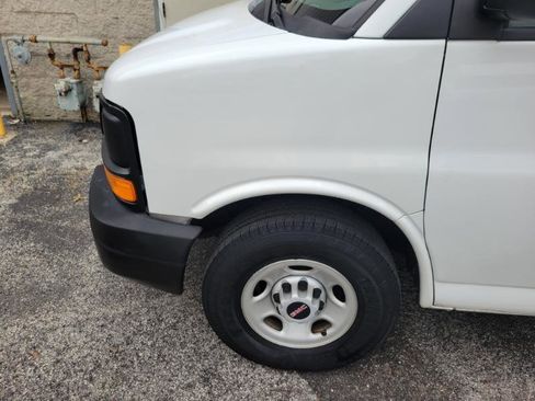 Used 2009 GMC Savana 3500 RWD image 7