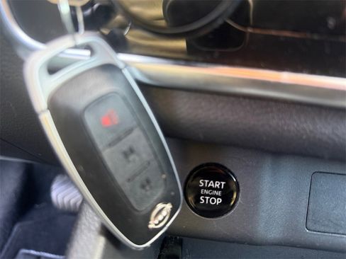 Certified 2024 Nissan Rogue S image 30