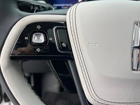 Used 2026 Lincoln Aviator 2WD image 18