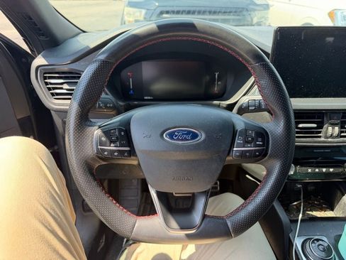 Used 2023 Ford Escape ST-Line w/ Tech Pack #1 AWD/4WD image 6