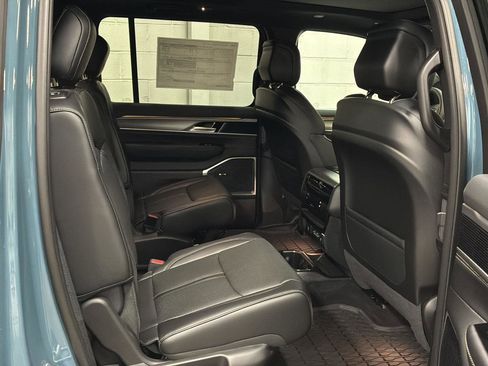 New 2026 Jeep Grand Wagoneer 4WD image 23