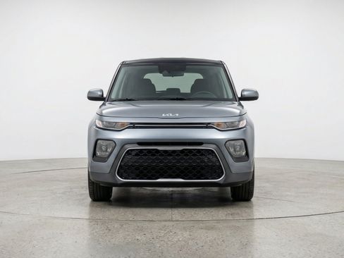 Used 2025 Kia Soul LX w/ LX Technology Package FWD image 2