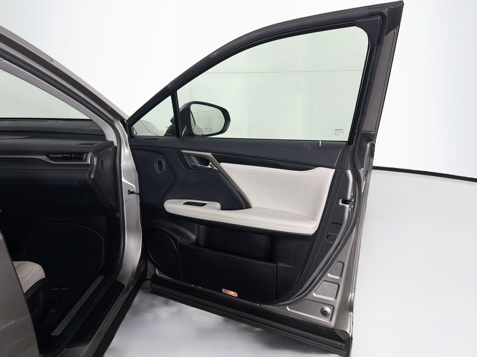Used 2021 Lexus RX 350 FWD w/ Accessory Package image 32