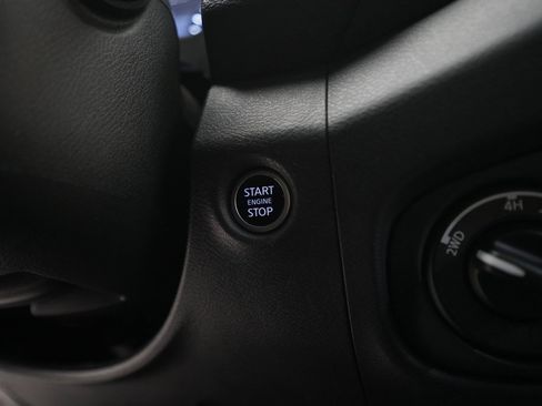 Certified 2023 Nissan Frontier SV w/ SV Convenience Package image 30