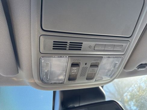 Used 2015 Honda Odyssey EX-L image 9