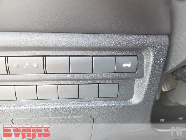 Used 2025 Mitsubishi Outlander AWD image 18