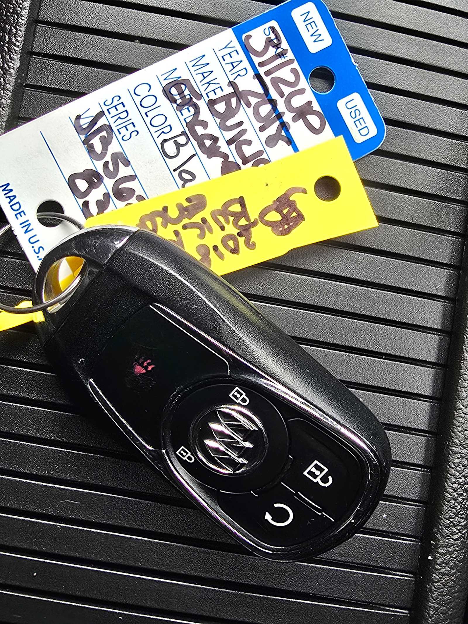 Used 2018 Buick Encore Preferred w/ Experience Buick Package FWD image 29