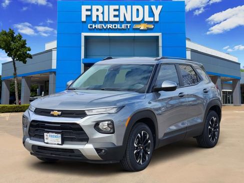 Used 2023 Chevrolet TrailBlazer LT image 3