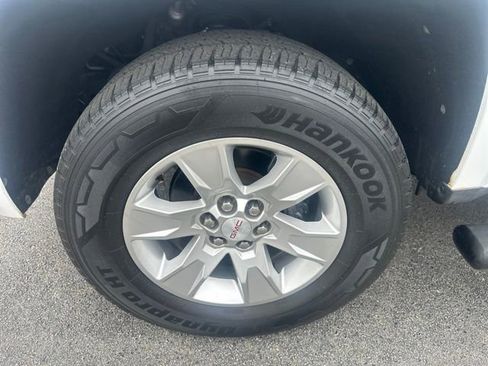 Used 2015 GMC Canyon SLE RWD image 8