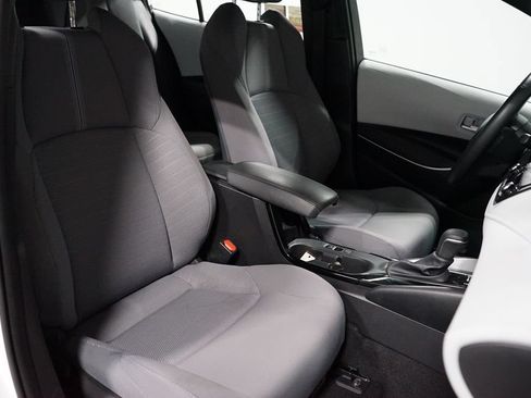 Certified 2025 Toyota Corolla SE FWD image 27