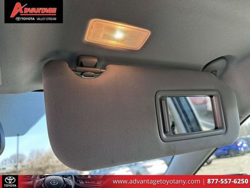 Used 2019 Toyota Camry SE w/ Convenience Package image 37