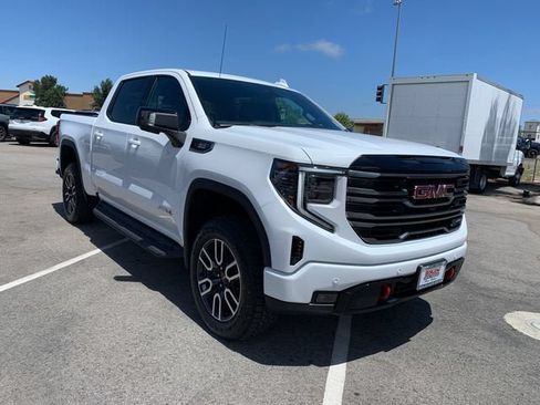 New 2026 GMC Sierra 1500 AT4 w/ Technology Package AWD/4WD image 4