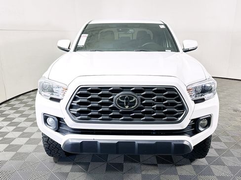 Used 2023 Toyota Tacoma TRD Off-Road w/ Technology Package RWD image 8