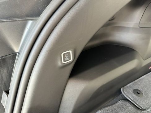 Used 2025 Jeep Wagoneer S Launch Edition image 11