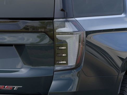 New 2026 Chevrolet Suburban RST image 12