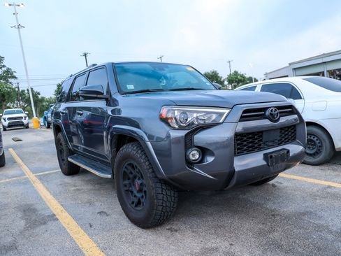 Used 2023 Toyota 4Runner SR5 RWD image 6