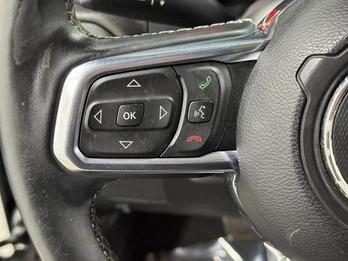 Used 2018 Jeep Wrangler Unlimited Sahara image 26