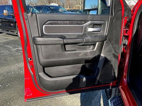 Used 2024 RAM 2500 Big Horn w/ Bed Utility Group image 9