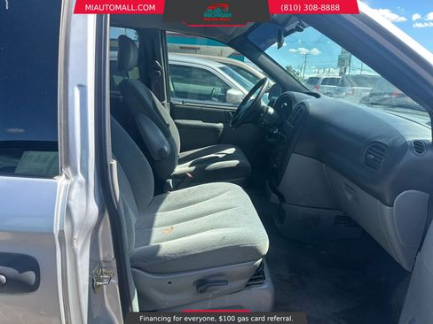Used 2004 Dodge Grand Caravan SE w/ Popular Equipment Group FWD image 11