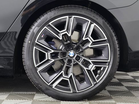 New 2026 BMW i5 eDrive40 w/ M Sport Package AWD/4WD image 10