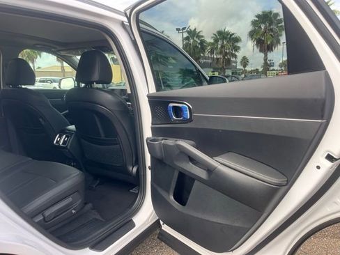New 2026 Kia Sorento S w/ S Panoramic Sunroof Package FWD image 19