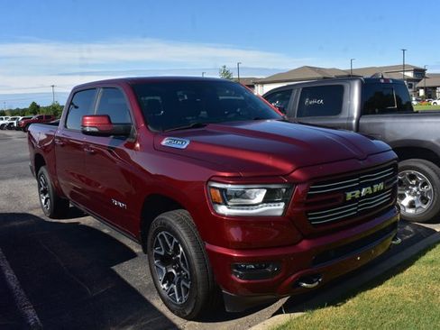 Used 2024 RAM 1500 Laramie AWD/4WD image 3
