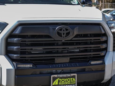 Used 2024 Toyota Tundra Limited AWD/4WD image 5