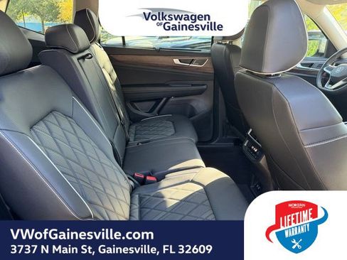Certified 2025 Volkswagen Atlas SEL Premium R-Line AWD/4WD image 8