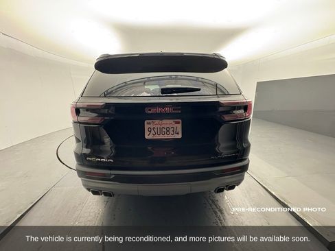 Used 2025 GMC Acadia Elevation image 4