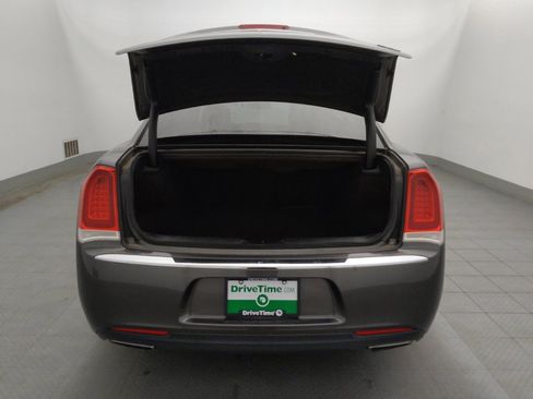 Used 2015 Chrysler 300 Limited RWD image 29