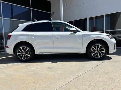 Used 2023 Audi Q5 2.0T Premium Plus AWD/4WD image 2
