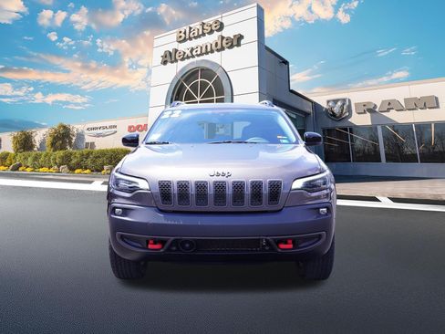 Used 2022 Jeep Cherokee Trailhawk w/ Sound & Nav Group AWD/4WD image 10