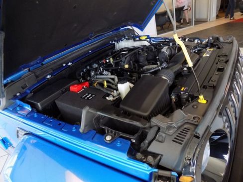 Used 2023 Jeep Gladiator Willys image 32