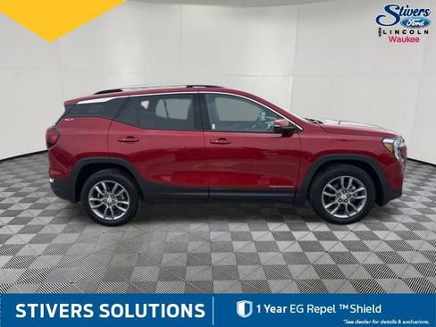 Used 2022 GMC Terrain SLT AWD/4WD image 5